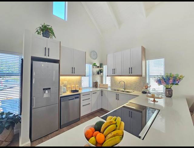 2 BEDROOM HOUSE FOR SALE IN SALDANHA HEIGHTS